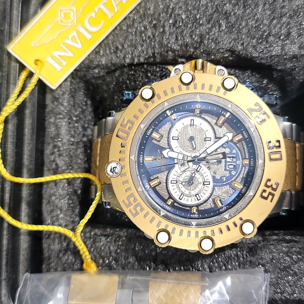 Invicta Men's Gold and Blue Watch